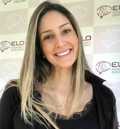 Débora C. Fava